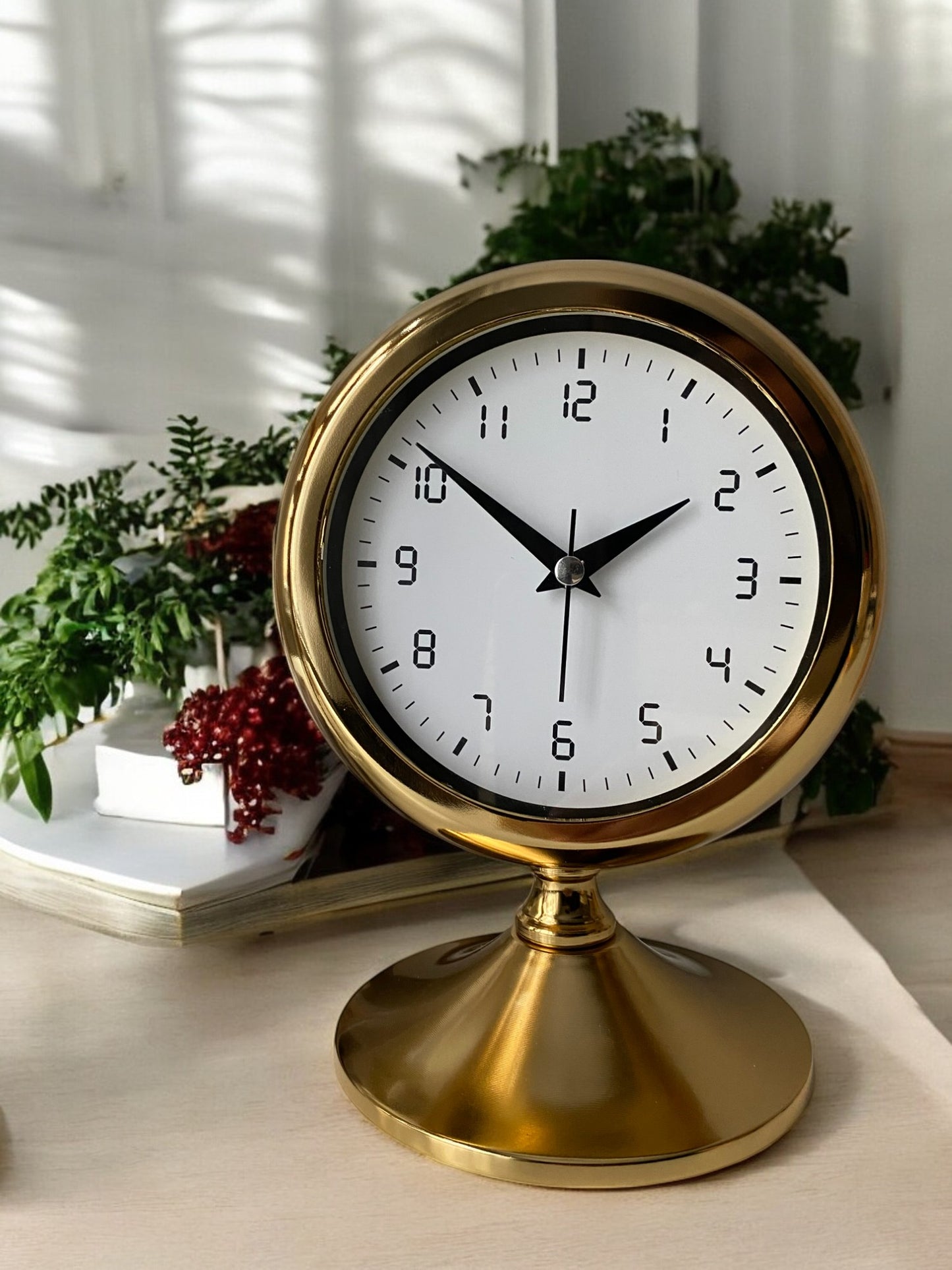 Metal Minimal Gold Masa Saati