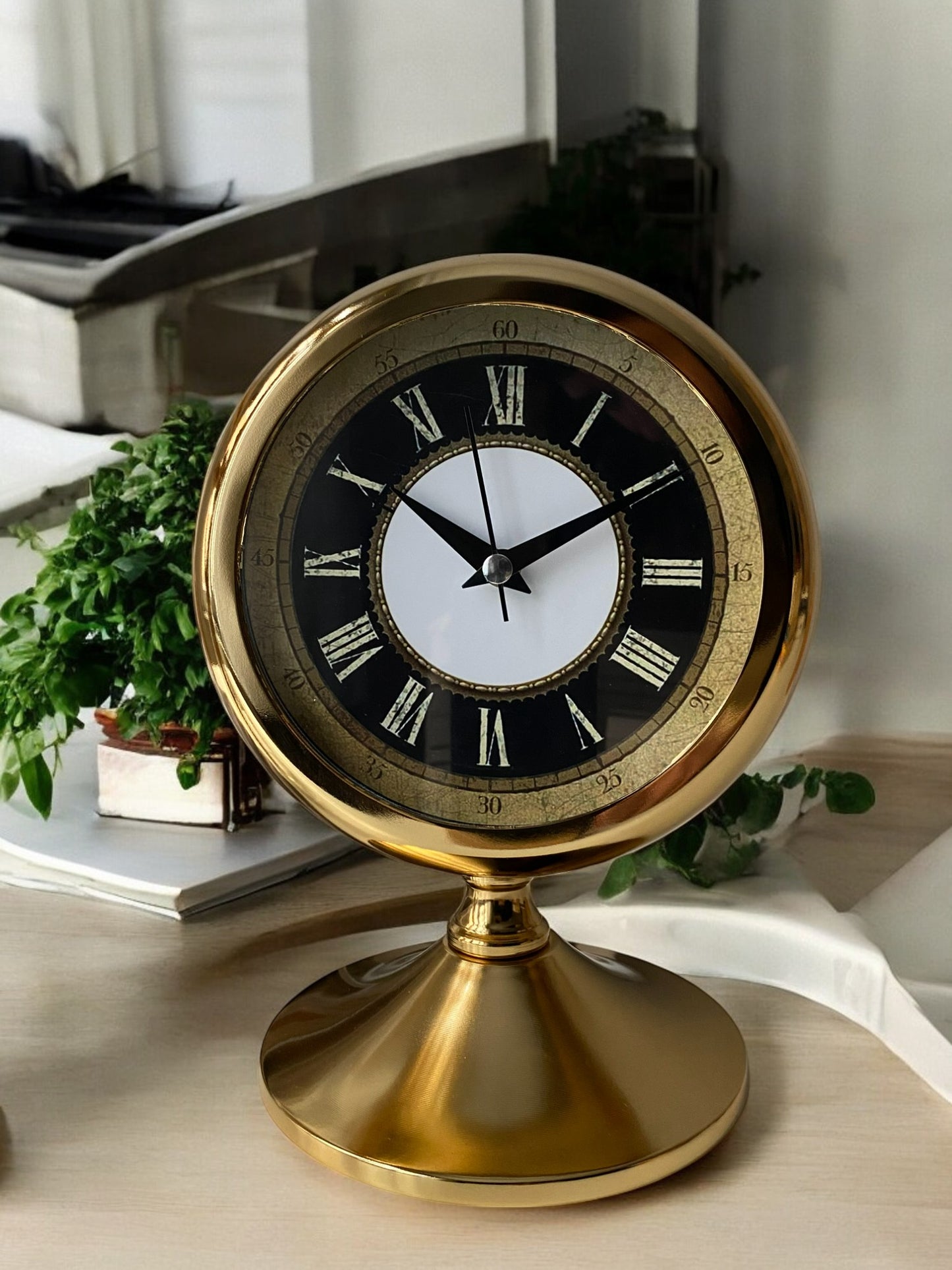 Metal Minimal Gold Masa Saati