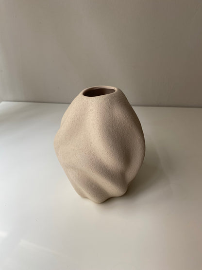 Seramik Dalgalı Vazo (Küçük Model)